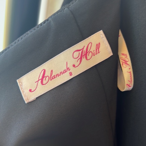 ALANNAH HILL PENCIL SKIRT - US Size 4 - As New Condition - Picture 4 of 5